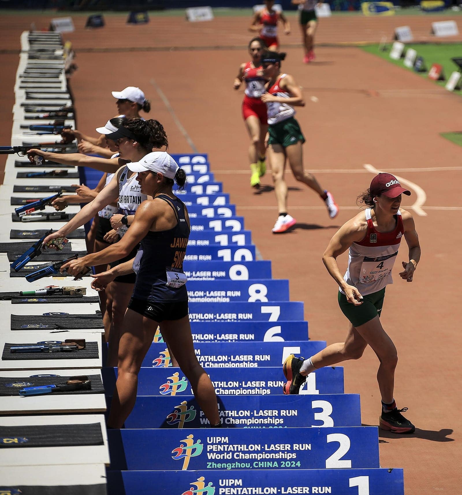 Oryol and Gnedchik Take Women's Relay World Title