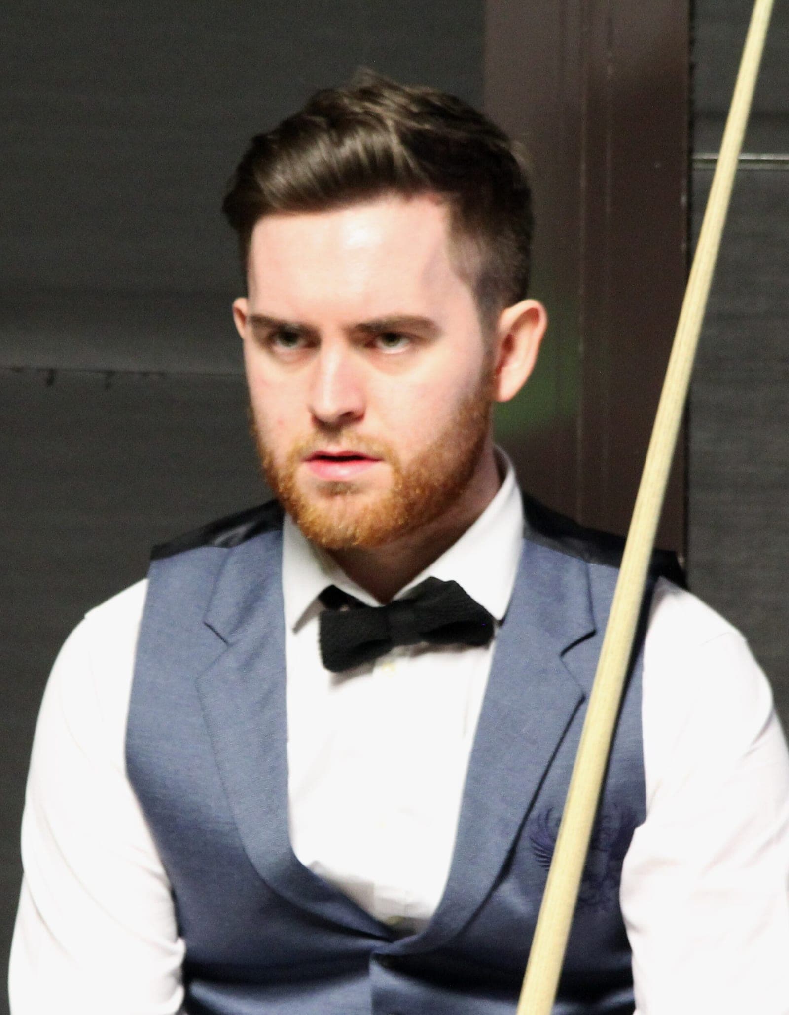 Jones Beats Selby 10-6 for British Open Title
