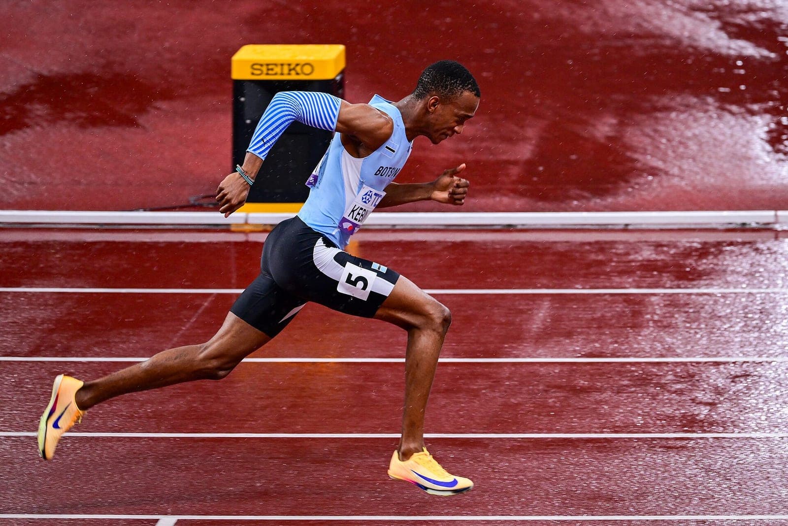 Kebinatshipi Wins Diamond Trophy in Record 43.40