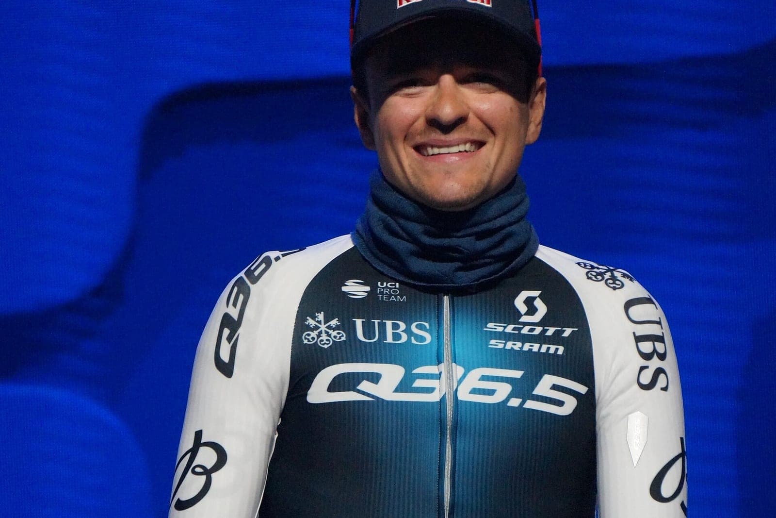 Pidcock Wins First XCO World Title to Complete Set