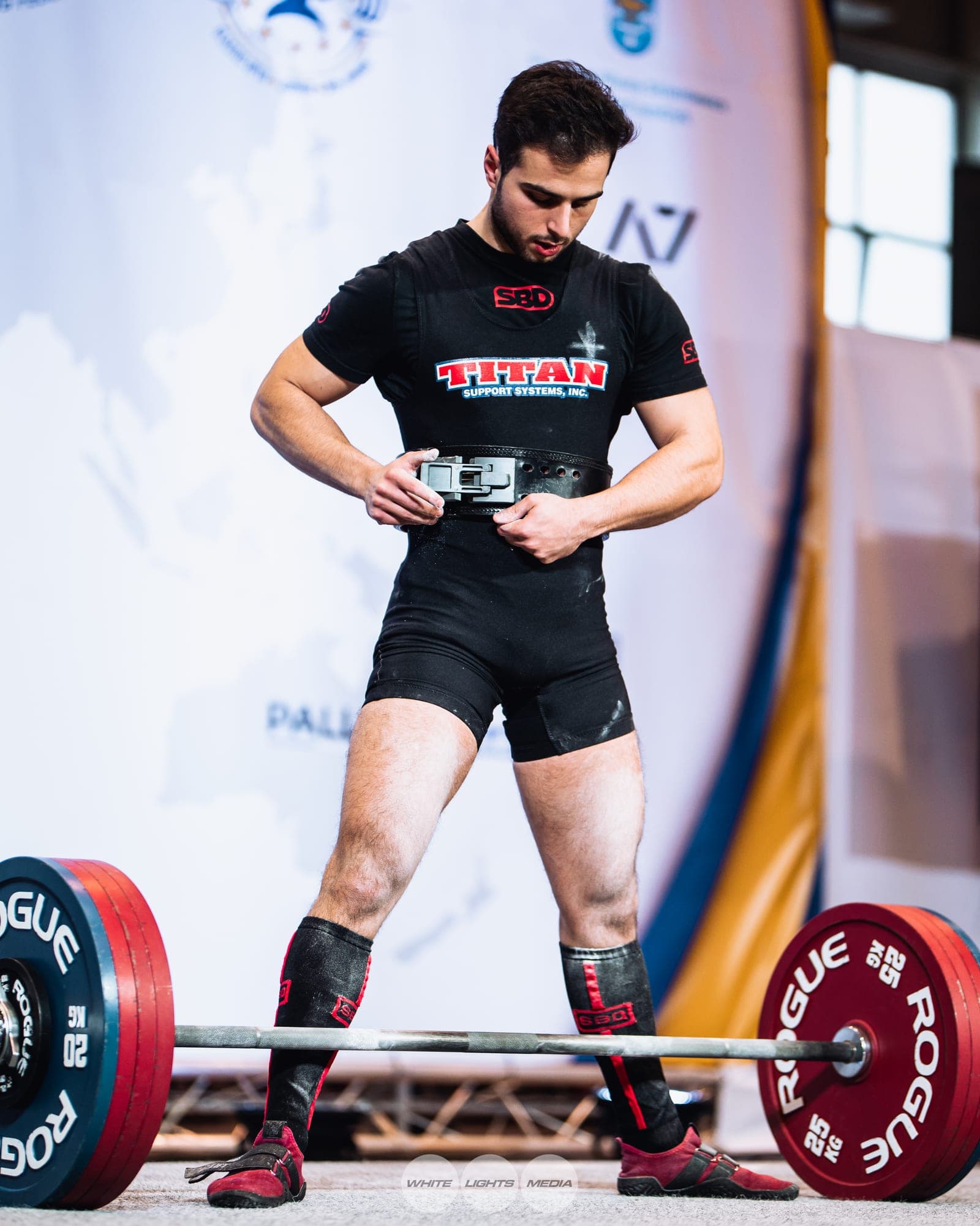 Perkins Defends -74 kg World Title with 891.5 kg Total