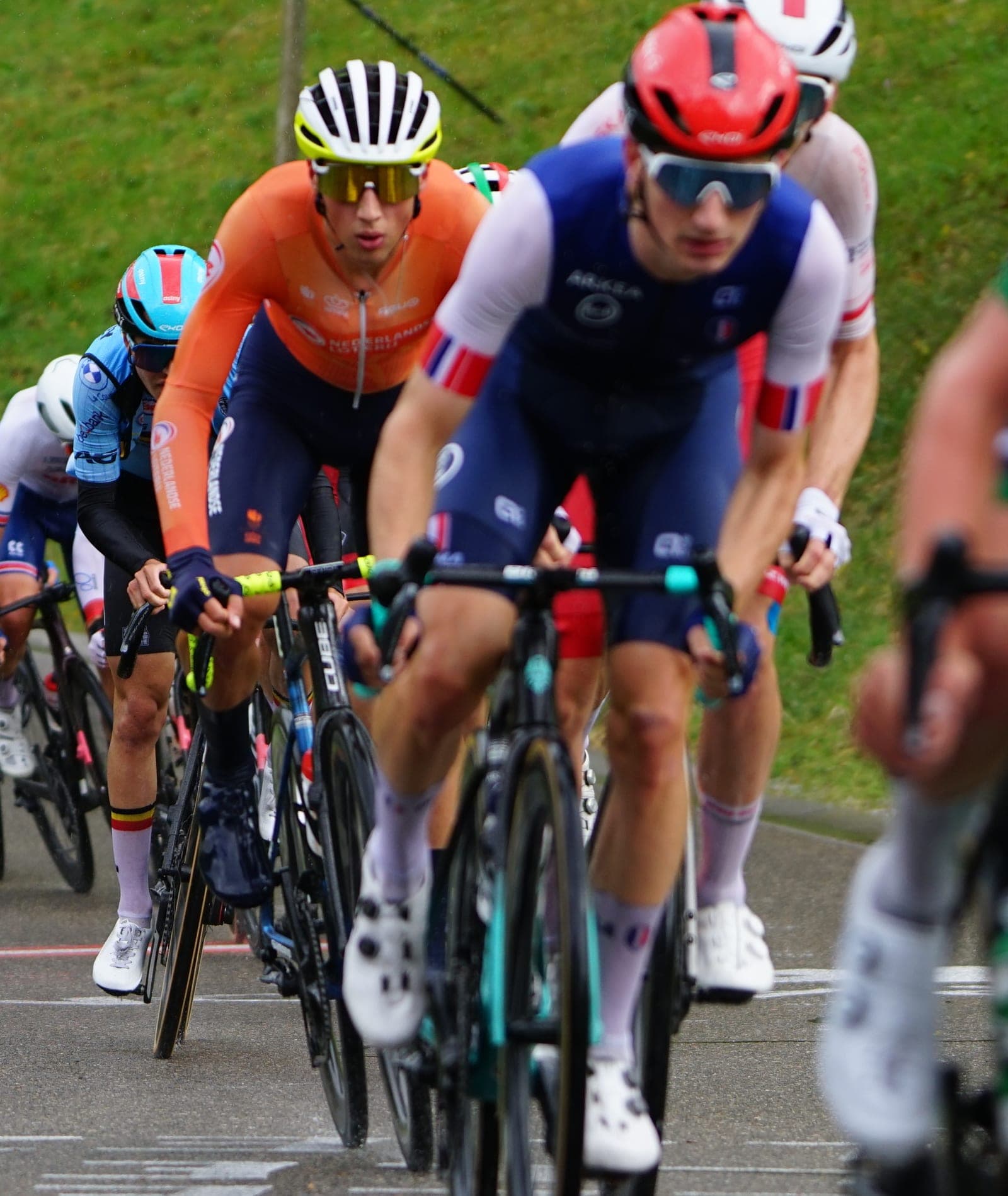 Artz Claims First Dutch Time Trial Title by 31 Seconds
