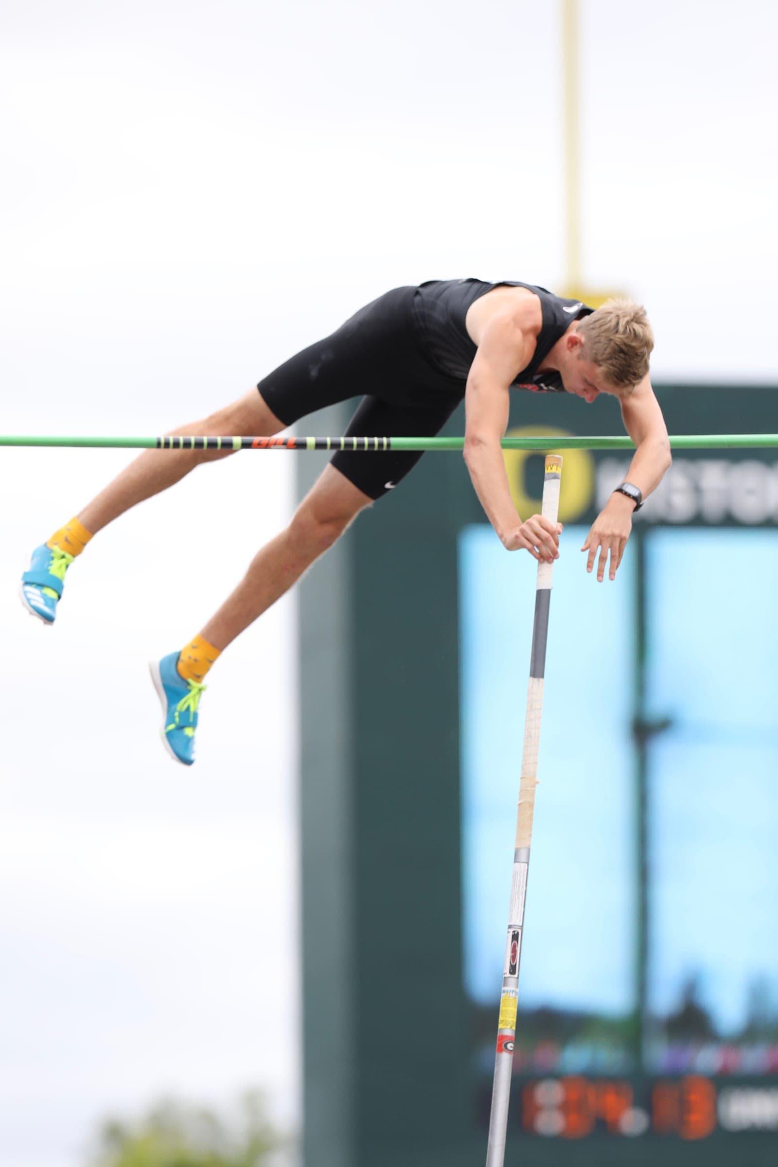 Barton Wins NCAA Decathlon, BYU's First in 40 Years