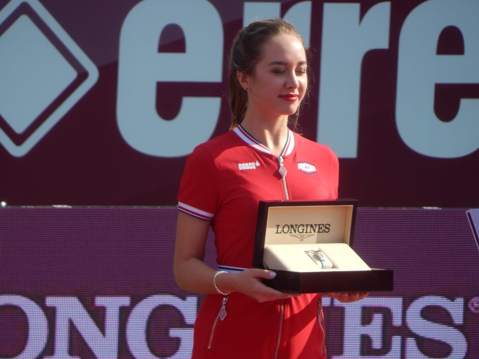 Jang Takes Individual and Team Gold on World Cup Debut