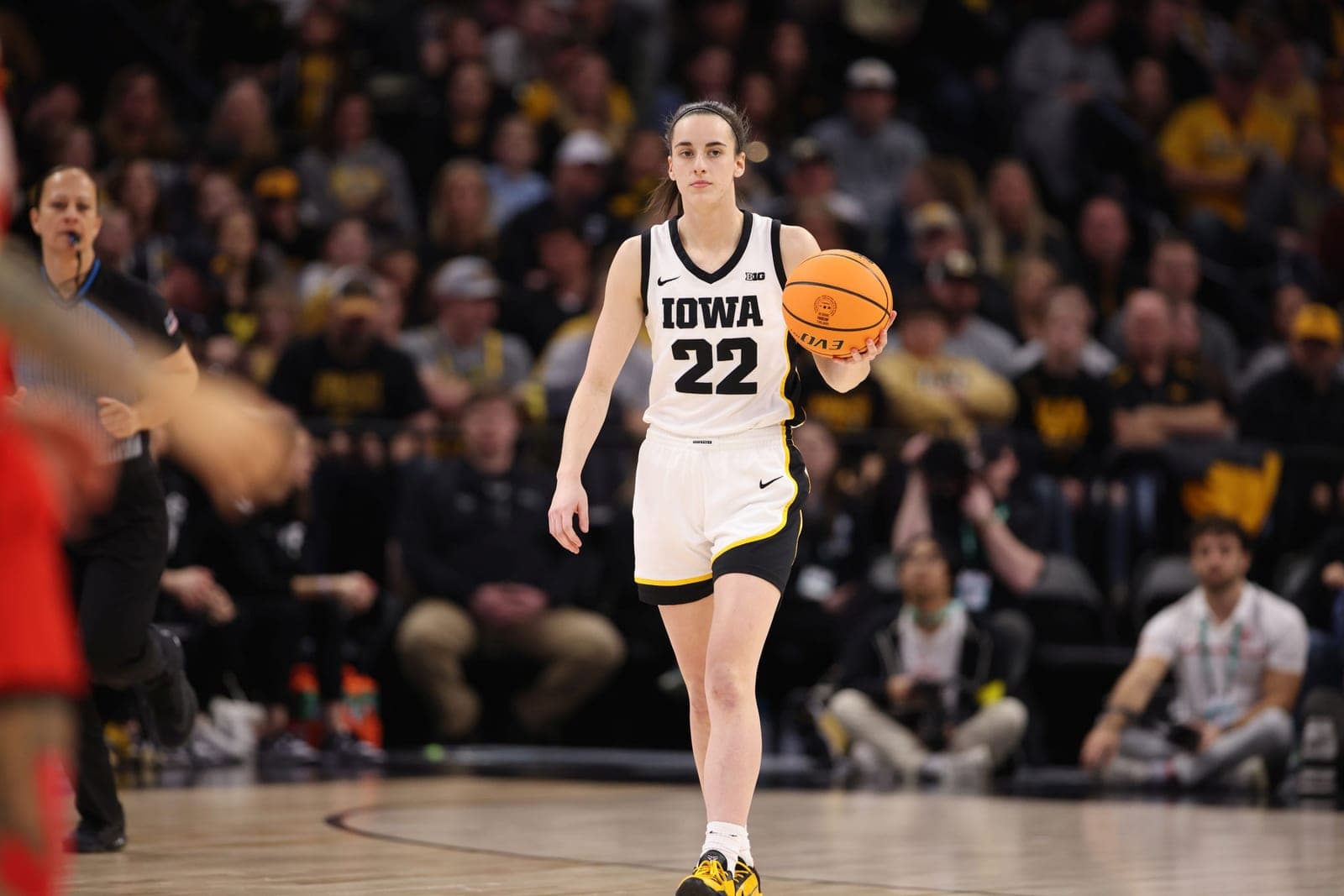 Clark Logs WNBA's First 40-Point, 10-Assist Game