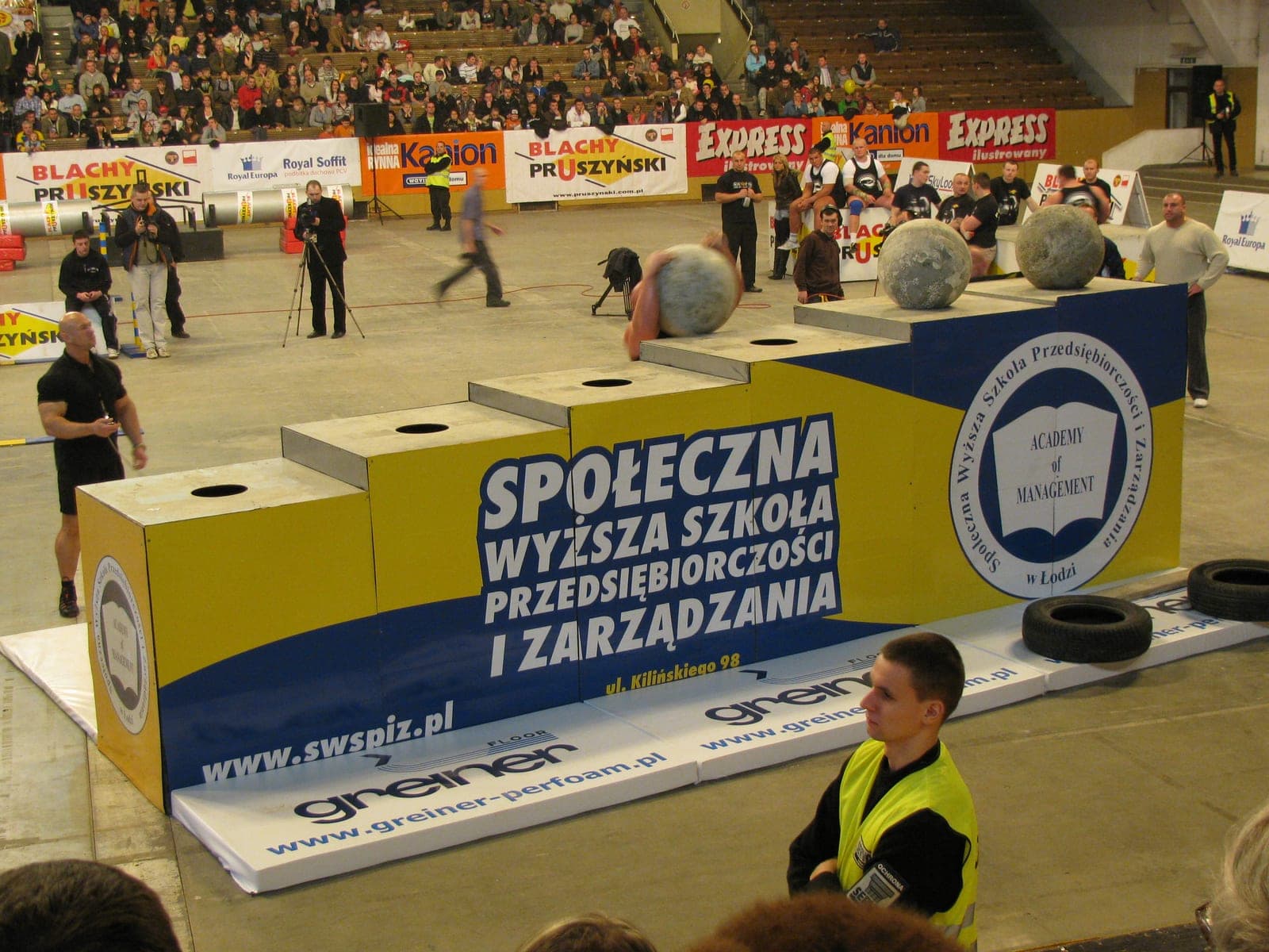 Fojtu Wins Strongman Classic by Six Points