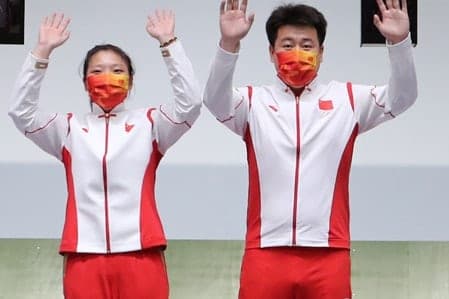 Yao and Hu Set 10m Air Pistol Mixed Team World Record
