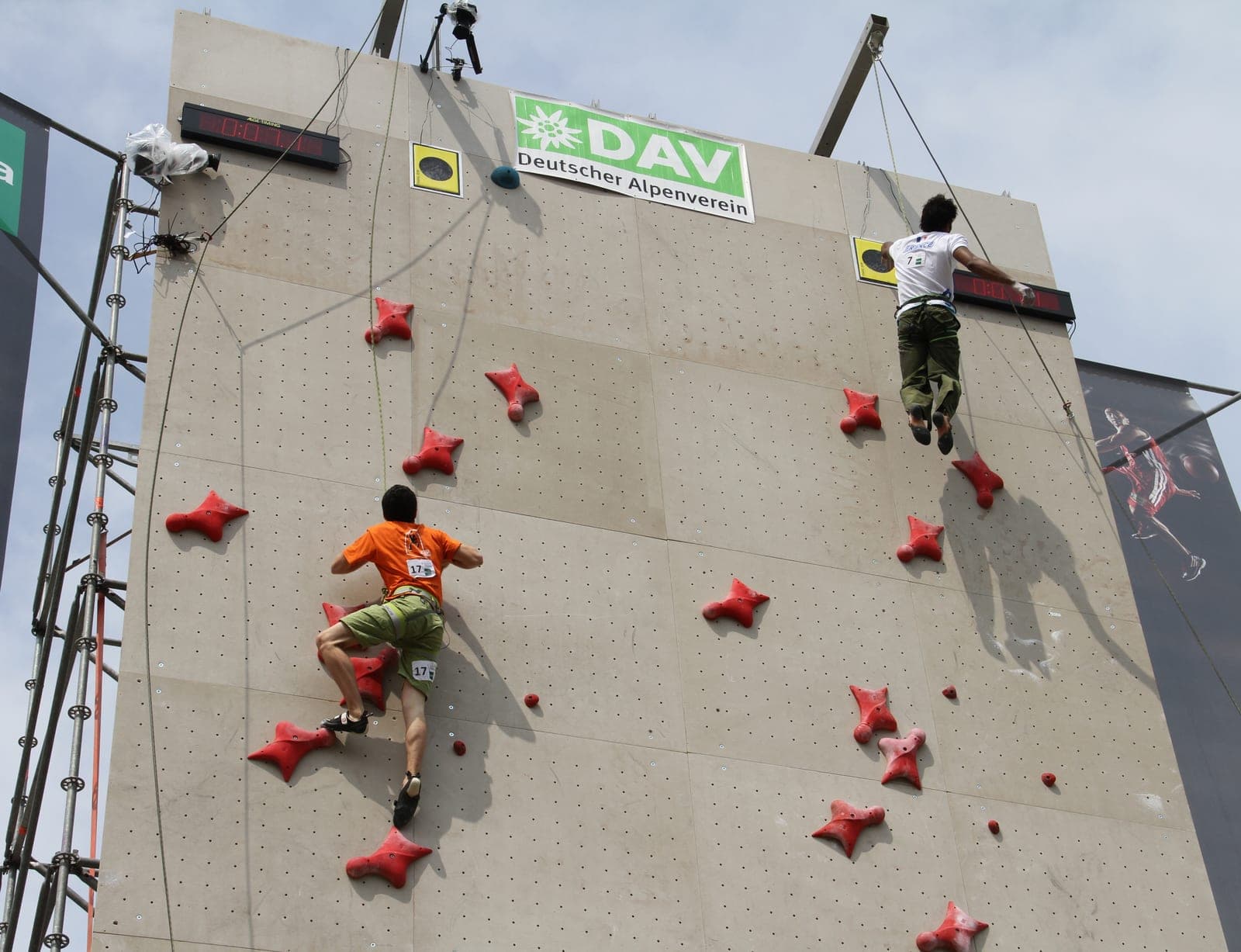 Zhao Yicheng Lowers Speed World Record to 4.54 Seconds